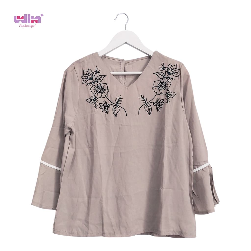 Sophisticated Modest Cape for Elegance 3