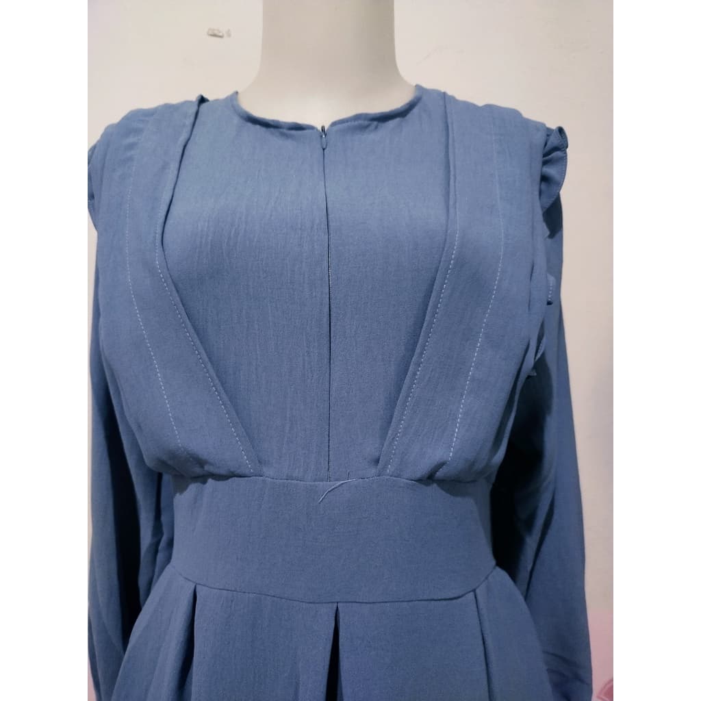 Stylish Modest Dress with Contemporary Design 2