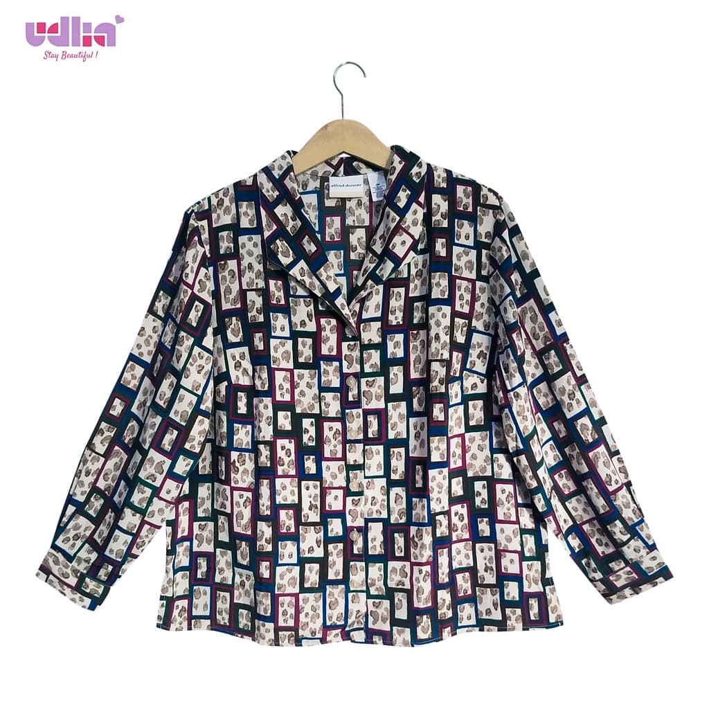 Classic Modest Maxi Dress with Style 1