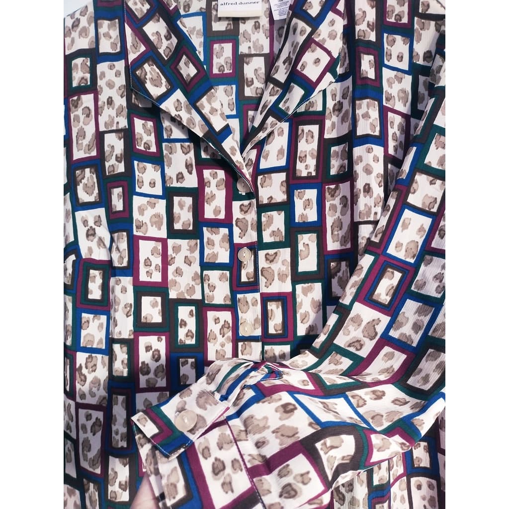 Classic Modest Maxi Dress with Style 2