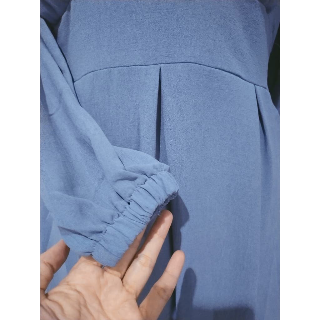 Stylish Modest Dress with Contemporary Design 4