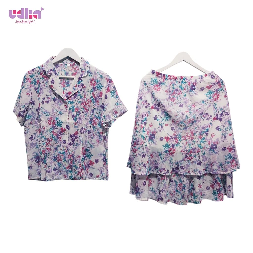 Elegant Modest Jacket with Fine Details 1