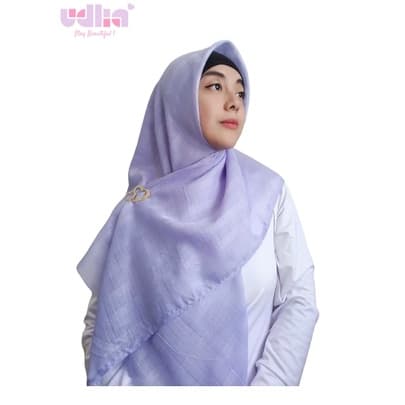 Elegant Abaya with Detailed Embroidery 15