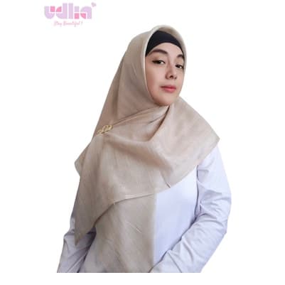 Elegant Abaya with Detailed Embroidery 11