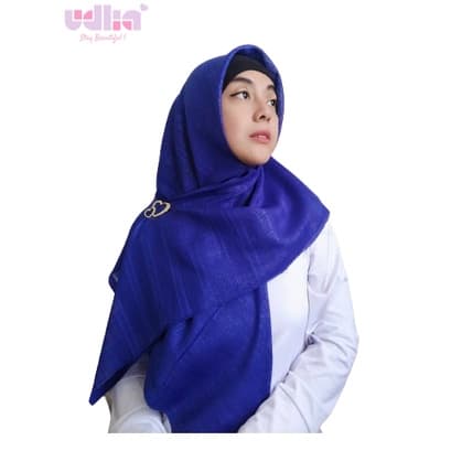 Elegant Abaya with Detailed Embroidery 12