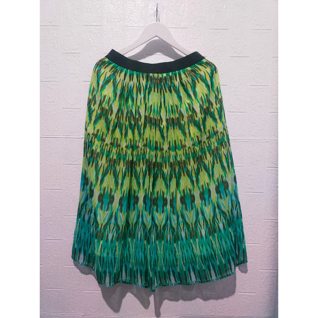 Premium Long Dress with Modest Sleeves 6