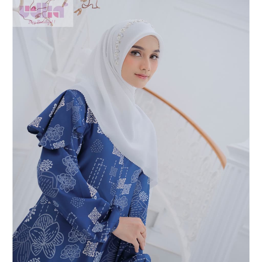 Stylish Modest Dress with Contemporary Design 8