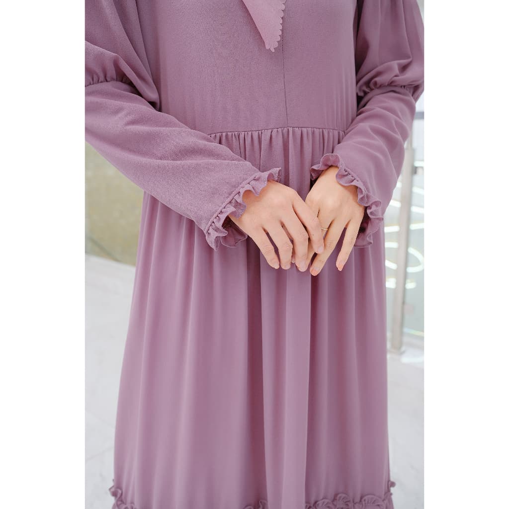 Premium Long Dress with Modest Sleeves 4