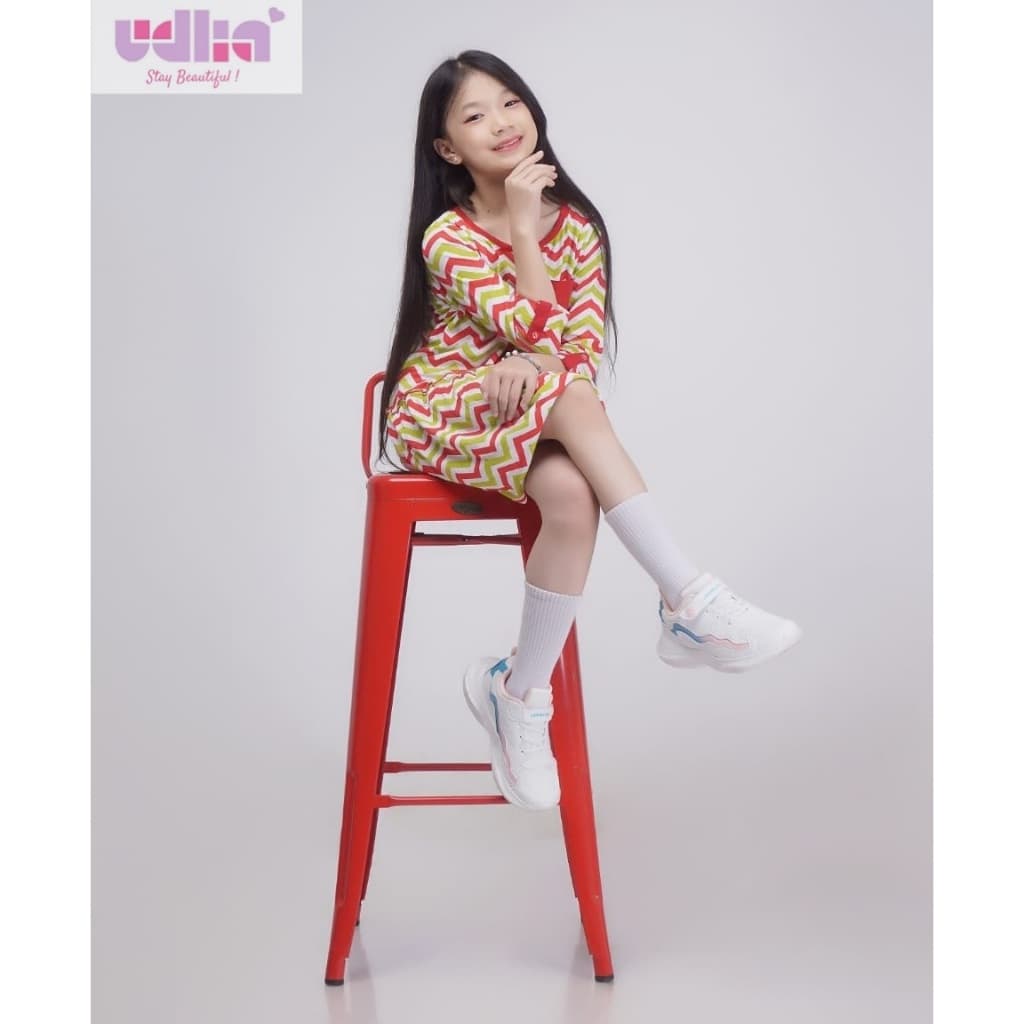 Stylish Modest Dress with Contemporary Design 7