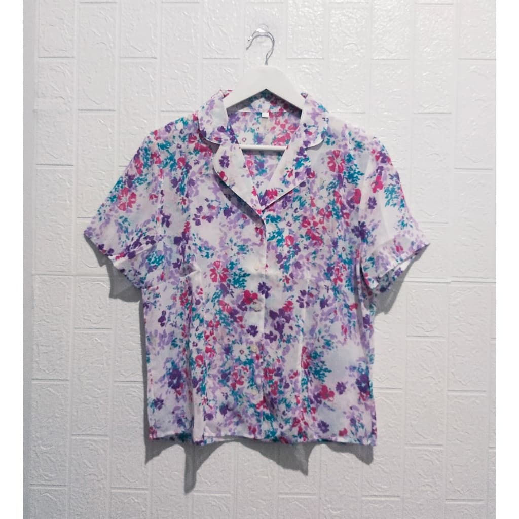 Elegant Abaya with Detailed Embroidery 17