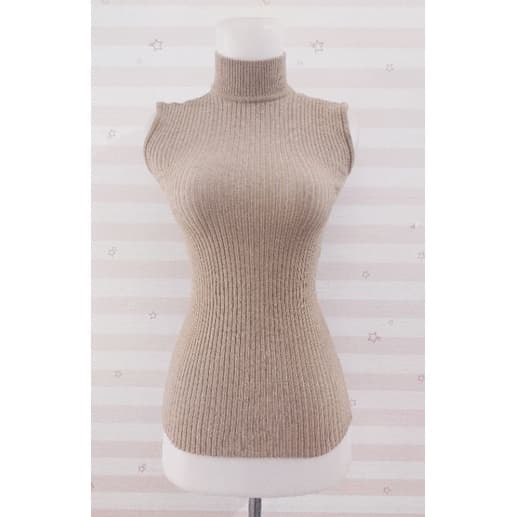 Elegant Modest Jacket with Fine Details 6