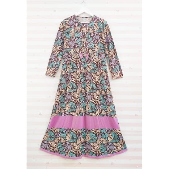 Elegant Abaya with Detailed Embroidery 7