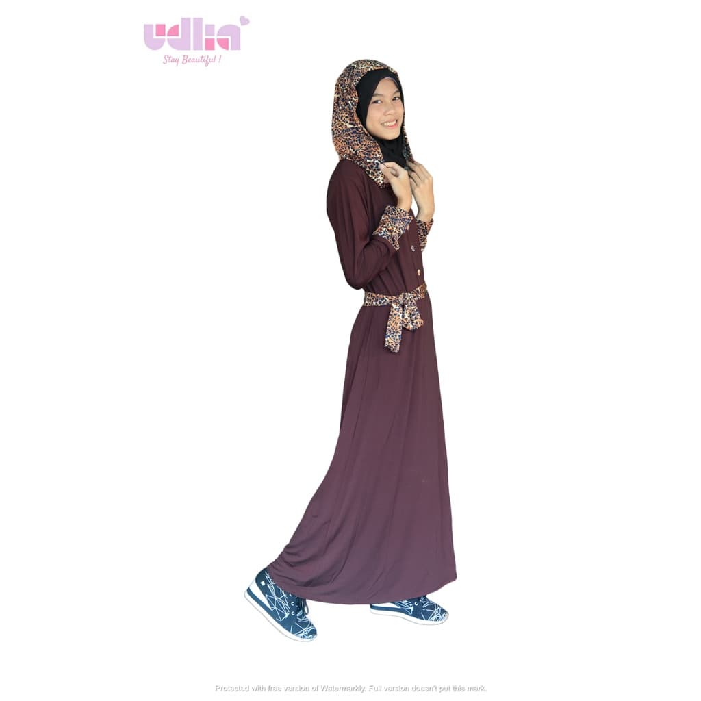 Elegant Abaya with Detailed Embroidery 1