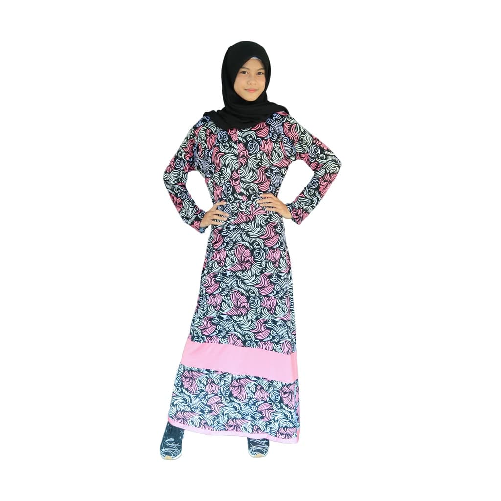Elegant Abaya with Detailed Embroidery 4
