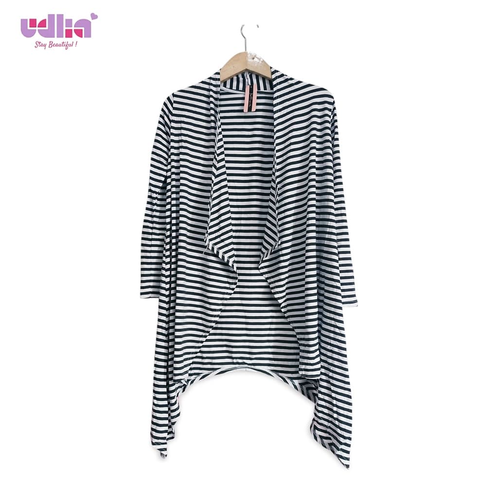 Lightweight Modest Cardigan for Layering 1